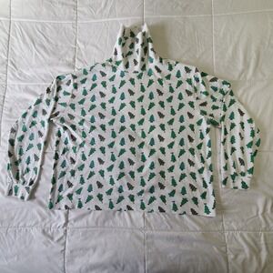 XL Long Sleeve Mock Neck Shirt All Over Holiday Print Christmas Tree‎ Xmas
